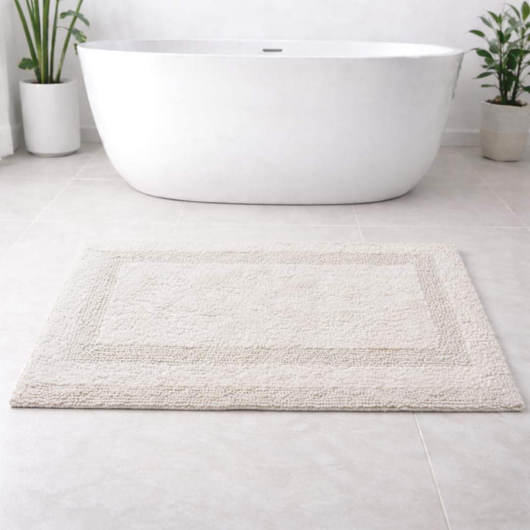 100% Cotton Bath Mat, Soft Plush Reversible Bathroom Rug, Absorbent Quick Dry Anti-Skid Machine Washable 20x32 Inch Bath Mats for Bathroom, Bath Mats for Shower (Silver)