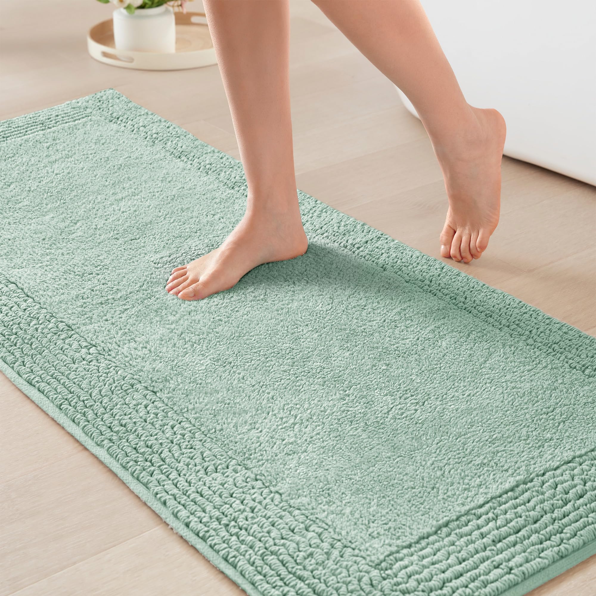 21"×34" White Reversible Tufted Cotton Bath Rug, 3000GSM Absorbent Quick Dry Bathroom Mat